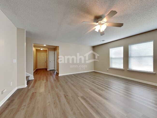 Building Photo - 244 Tigers Paw Dr