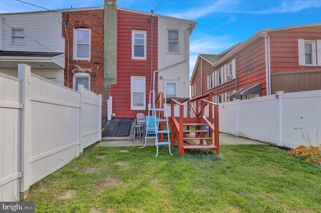 Building Photo - 715 Mount Laurel Rd