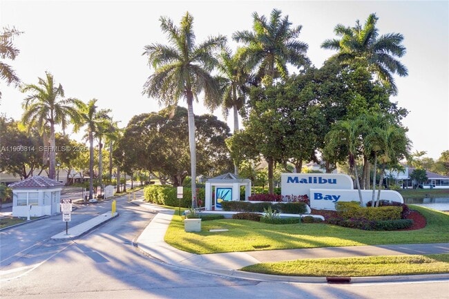 Building Photo - 20816 NW 3rd Ln