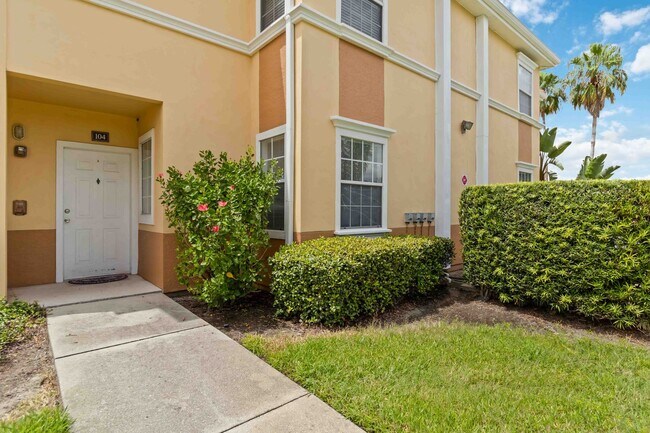 Building Photo - Newly updated 2 Bed / 2 Bath condo availab...