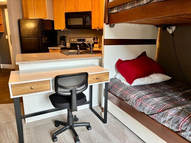 Building Photo - 310 Iron Horse Way