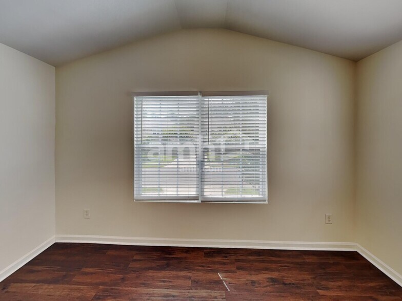 Building Photo - 15634 Lakepoint Forest Dr