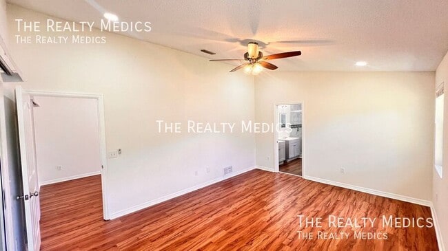 Building Photo - 23 Winding Woods Trail