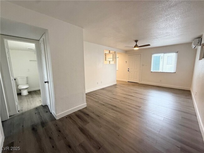 Building Photo - 2030 Sunrise Ave