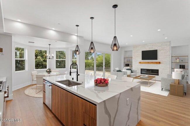 Building Photo - 295 Toyon Ct