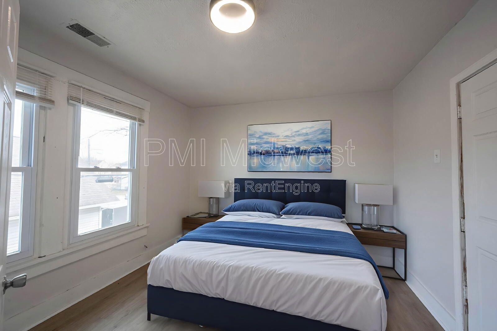 Building Photo - 2211 E New York St