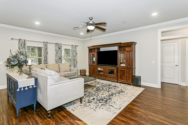 Building Photo - 9013 Timber Ln