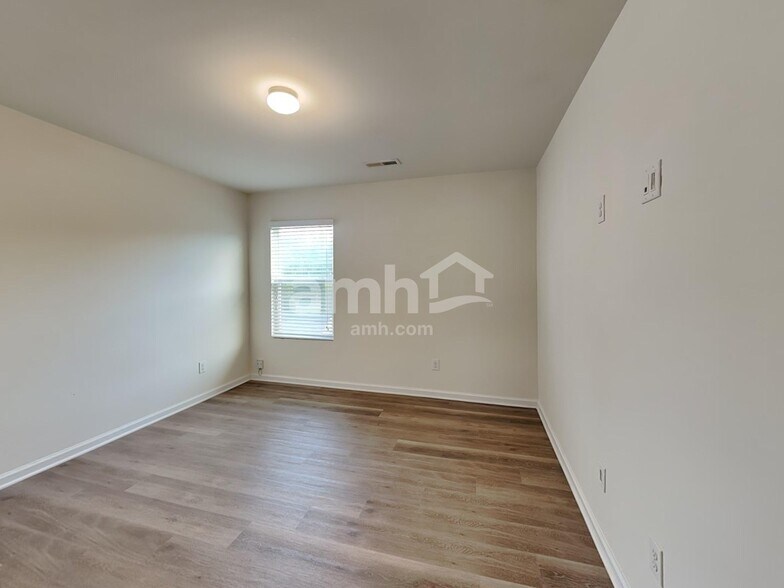 Building Photo - 3602 Nelson Creek Ln