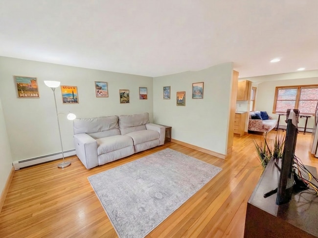 Building Photo - Beautiful House Available in Wakefield MA!