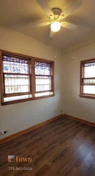 Building Photo - 4924 N Talman Ave