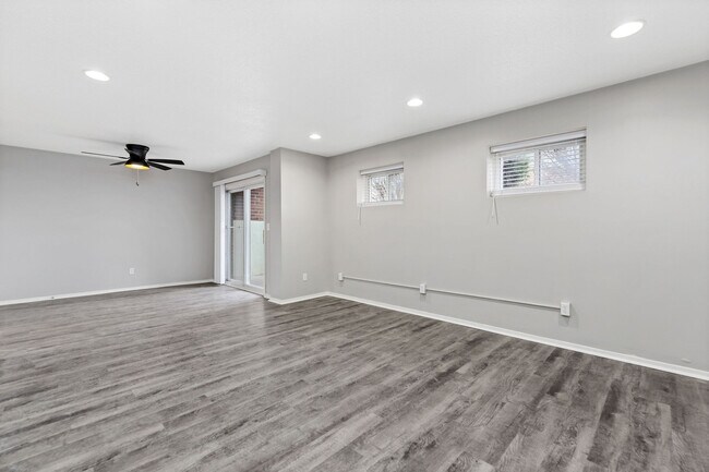 Building Photo - COURTYARD