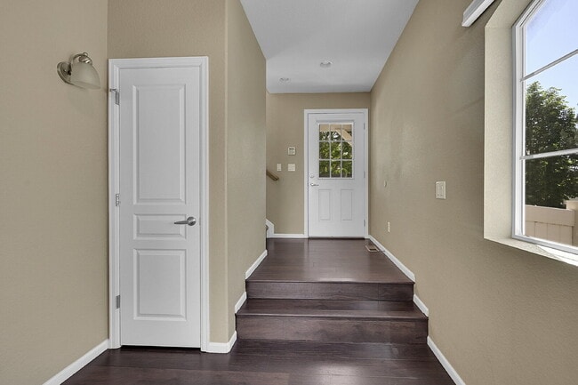 Building Photo - $2,595.00 - 3 Bed, 2.5 Bath Single Family ...