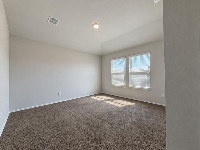 Building Photo - 1073 Ottoman Lp