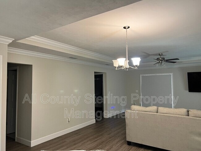 Building Photo - 25107 SW 9th Ln