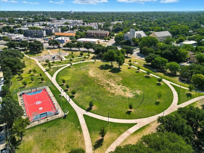 Building Photo - 5025 San Jacinto St