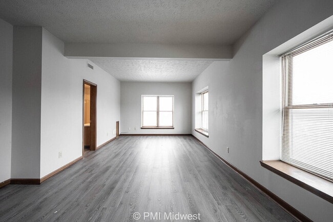 Building Photo - 3715 N Meridian St