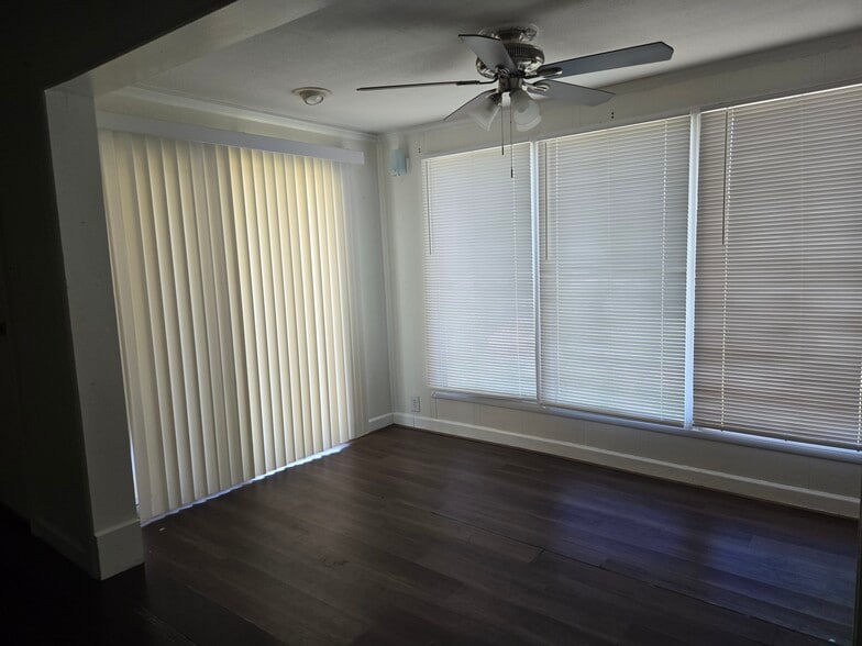 Sitting area or office with sliding door - 2863 Colorado Ave