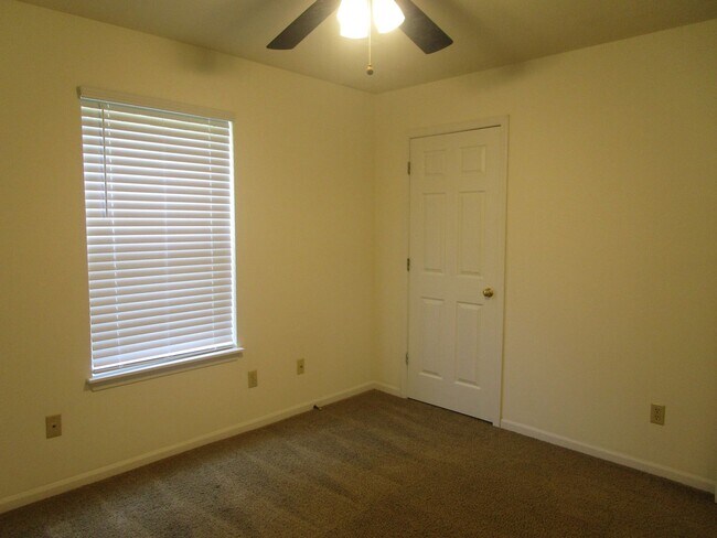 Building Photo - 3501-3503 Delmar Ct.