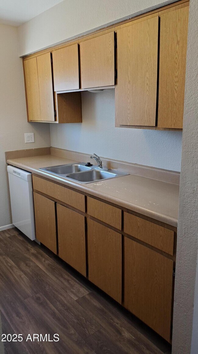 Building Photo - 2737 N Salem