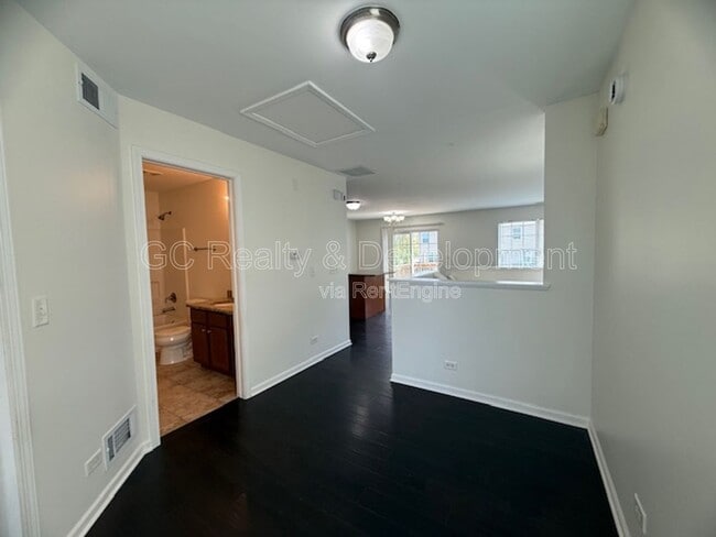 Building Photo - 1062 Turin Dr