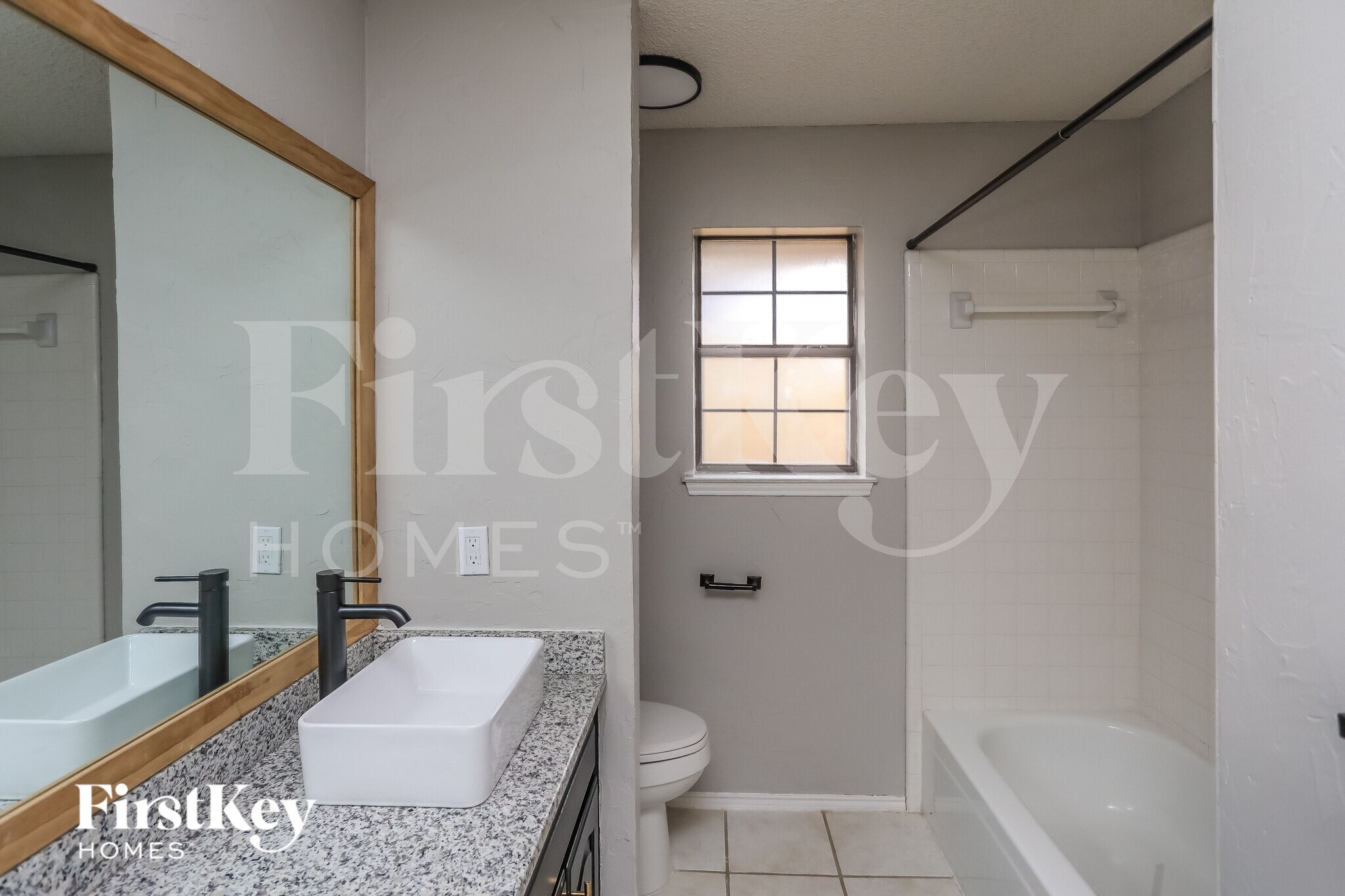 Building Photo - 408 Flagstone Dr