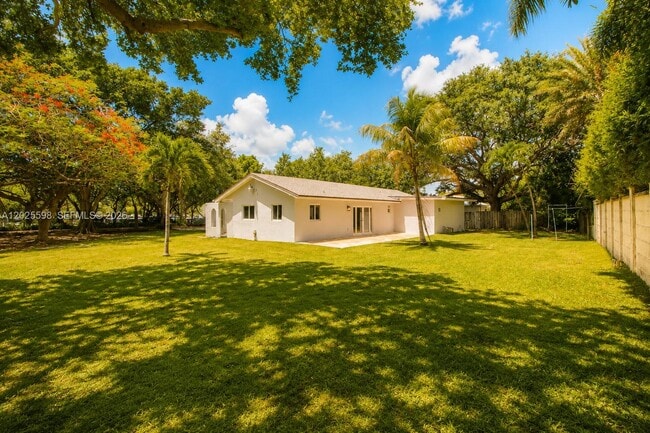 Building Photo - 9421 SW 150th St