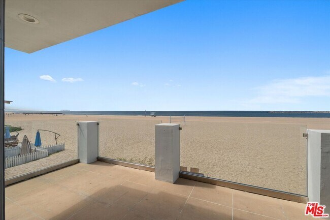 Building Photo - 6419 Ocean Front Walk