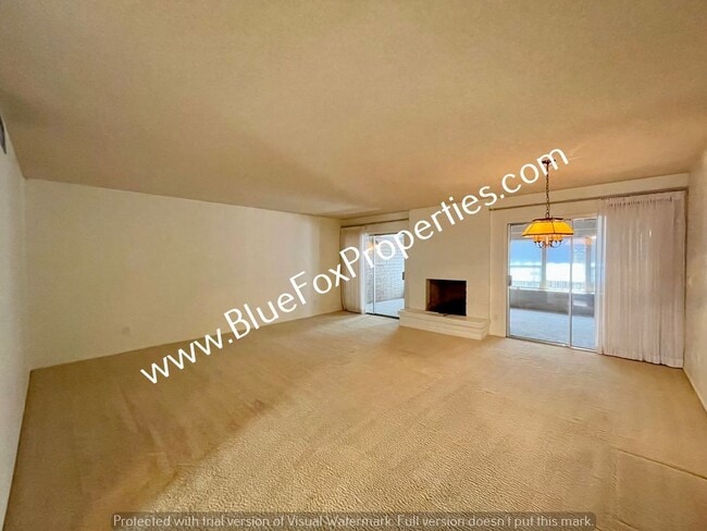 Building Photo - 7876 N Sendero Tres