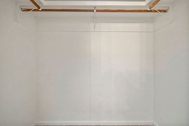 Building Photo - Beautiful Remodeled 3 Bedroom Duplex