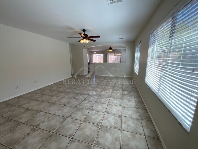 Building Photo - 16612 W Cottonwood St