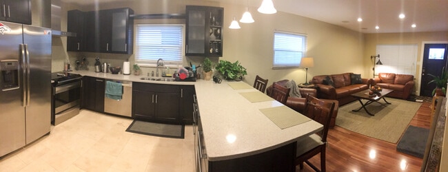 Building Photo - Evolve Real Estate: Fully Remodeled Gorgeous Bungalow in West Wash Park. 2 Bedrooms August 1!