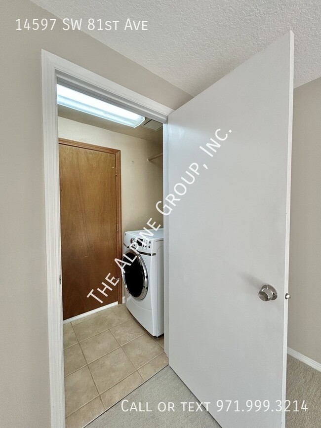 Building Photo - 14597 SW 81st Ave