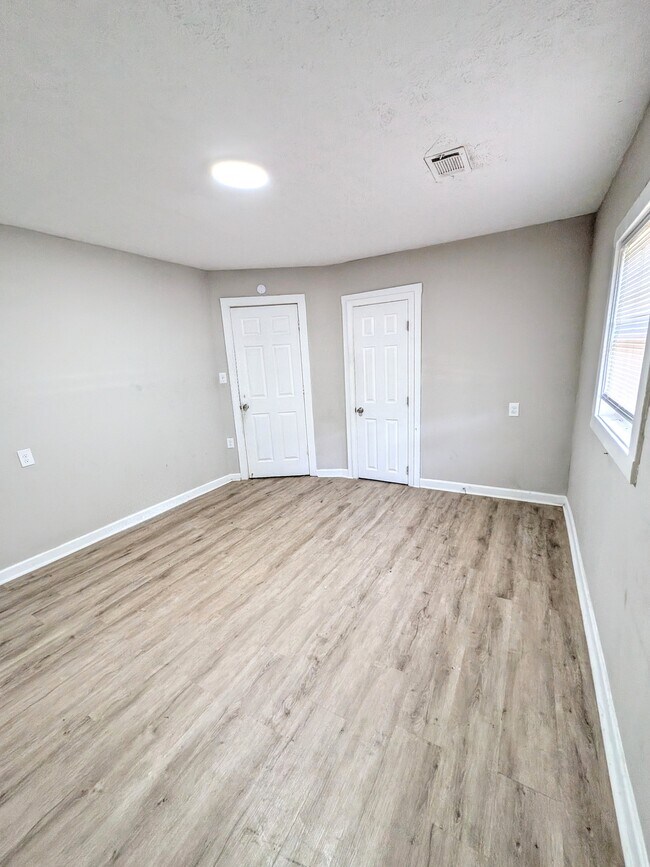 Building Photo - 2924 Springside Pl SE