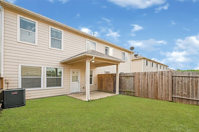 Building Photo - 5010 Dartmoor Ridge Trail