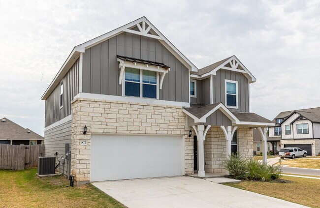 Building Photo - 817 Beacon Hts