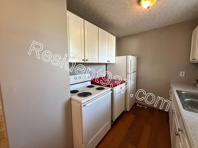 Building Photo - 2 Bed 2 Bath home