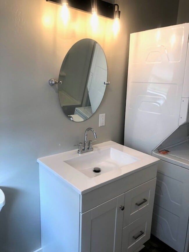 Building Photo - Whitefish Apartment
