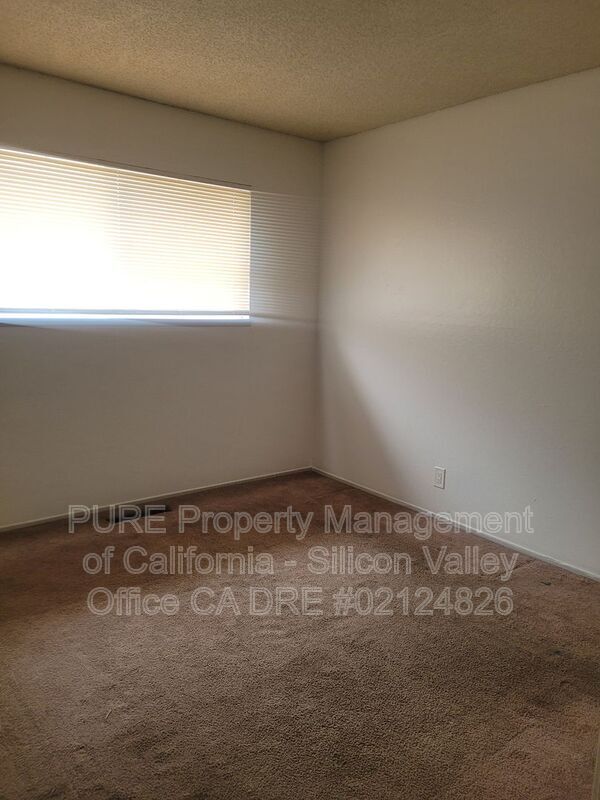 Building Photo - 2473 Kennedy Ave