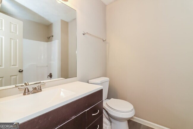 Building Photo - 71 Brooke Dr