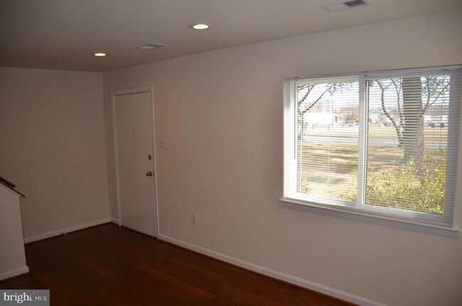 Building Photo - 8689 Inyo Pl