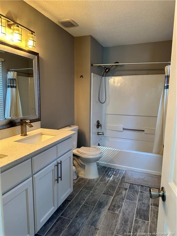 Building Photo - 5921 Lake Terrace Ct