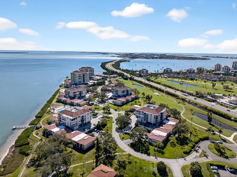 Building Photo - 6218 Palma del Mar Blvd S