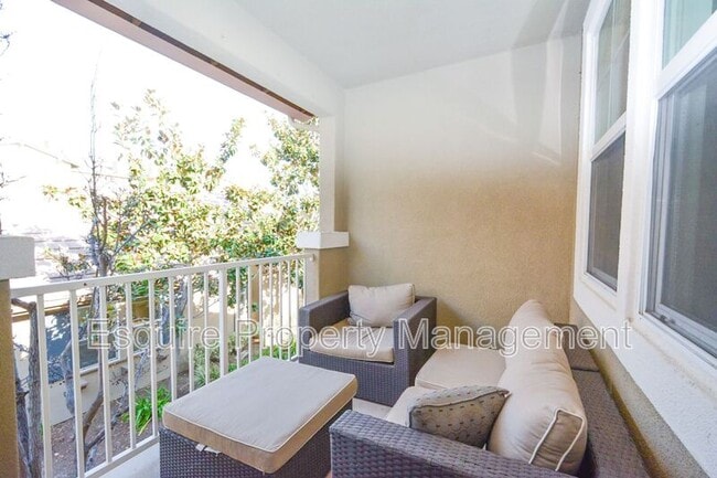 Building Photo - 4523 Via Del Sol