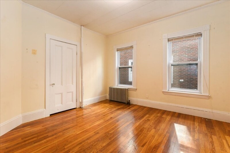 Building Photo - 63 Elmwood St