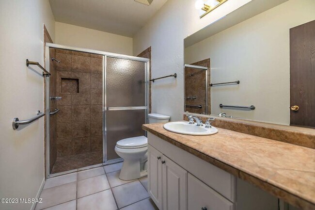 Building Photo - Affordable 2 Bedroom 2 Bath Townhome Near ...