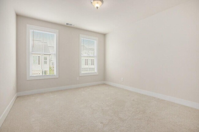 Building Photo - 1247 Winterhaven Dr