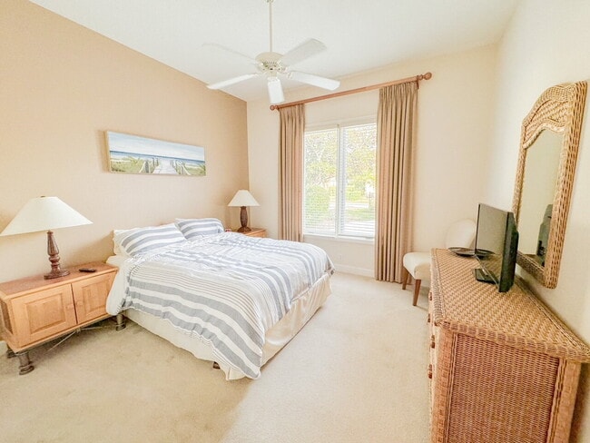 Building Photo - "Luxurious 3-Bedroom Bradenton Retreat with Granite Elegance & Guest Suite -