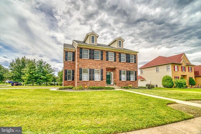 Building Photo - 9902 Player Dr