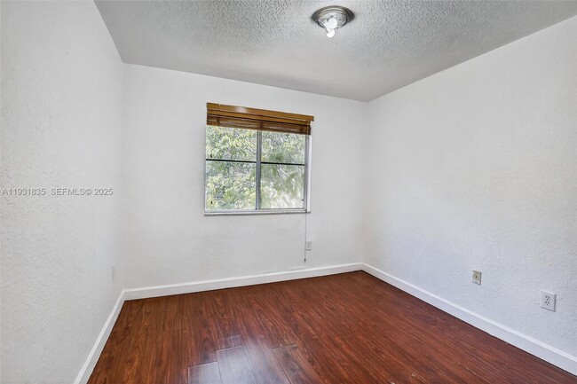 Building Photo - 3306 SW 171st Terrace