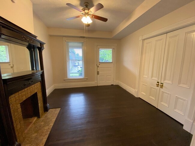 Building Photo - 877 Dennison Ave